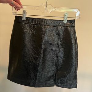 Aritzia Wilfred patent leather, textured mini skirt, size 2
